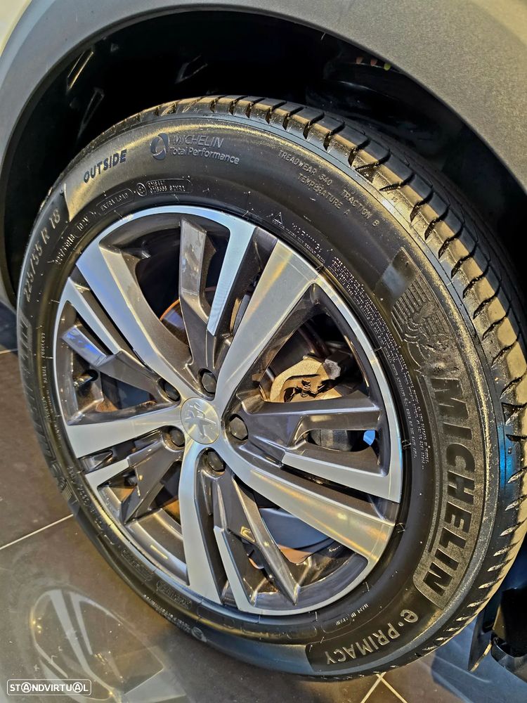 Peugeot 3008 BlueHDi 130 Stop & Start EAT8 Allure - 27