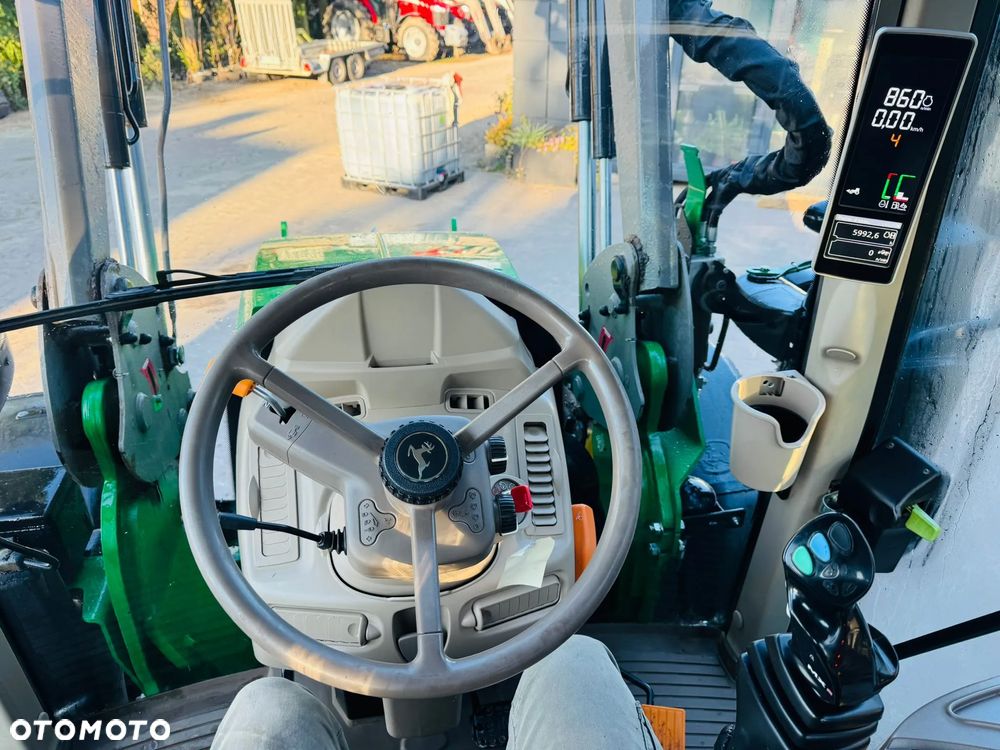John Deere 6110M - 18