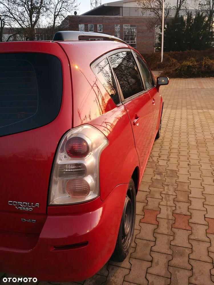 Toyota Corolla Verso 2.2 D-CAT Sol - 10