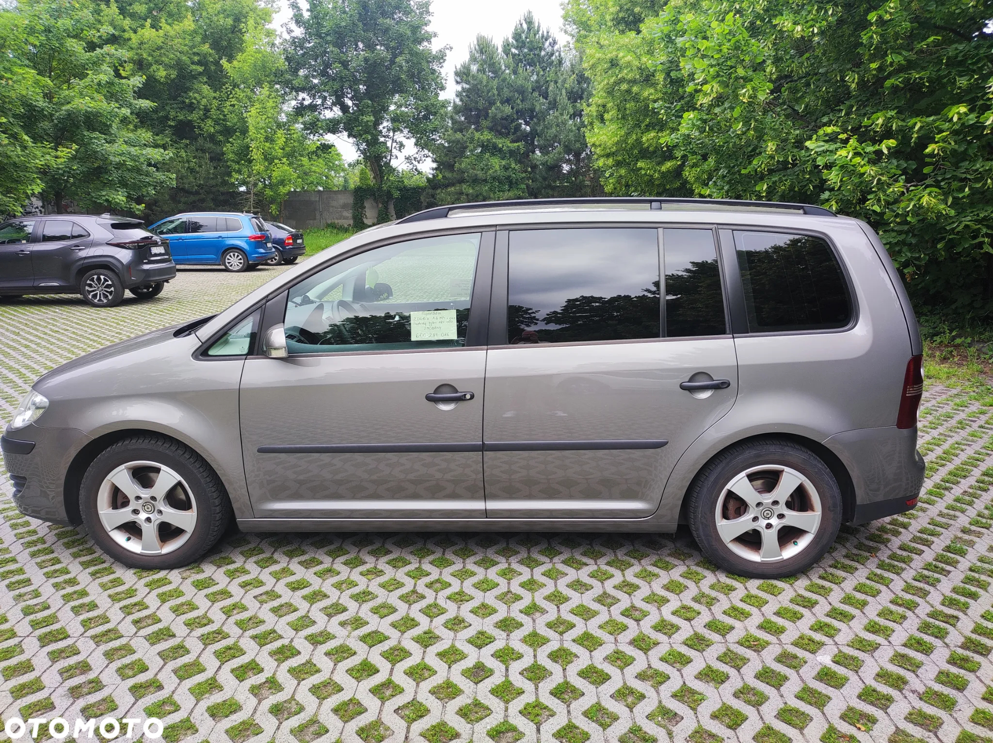 Volkswagen Touran - 8