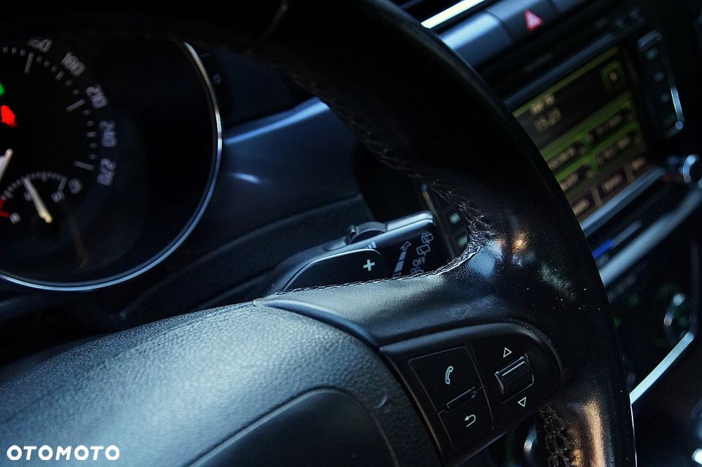 Skoda Superb 2.0 TDI Ambition DSG - 18