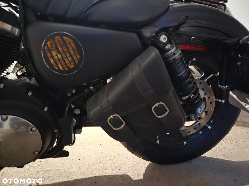 Harley-Davidson Sportster Iron 883 - 10