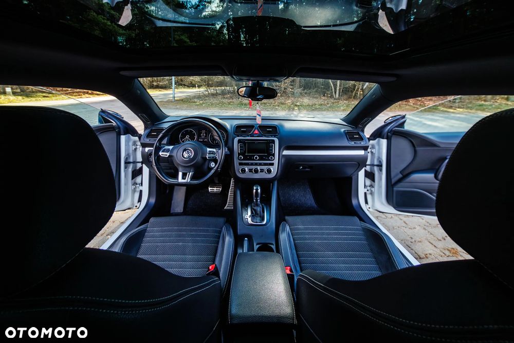 Volkswagen Scirocco 2.0 TDI DSG - 15