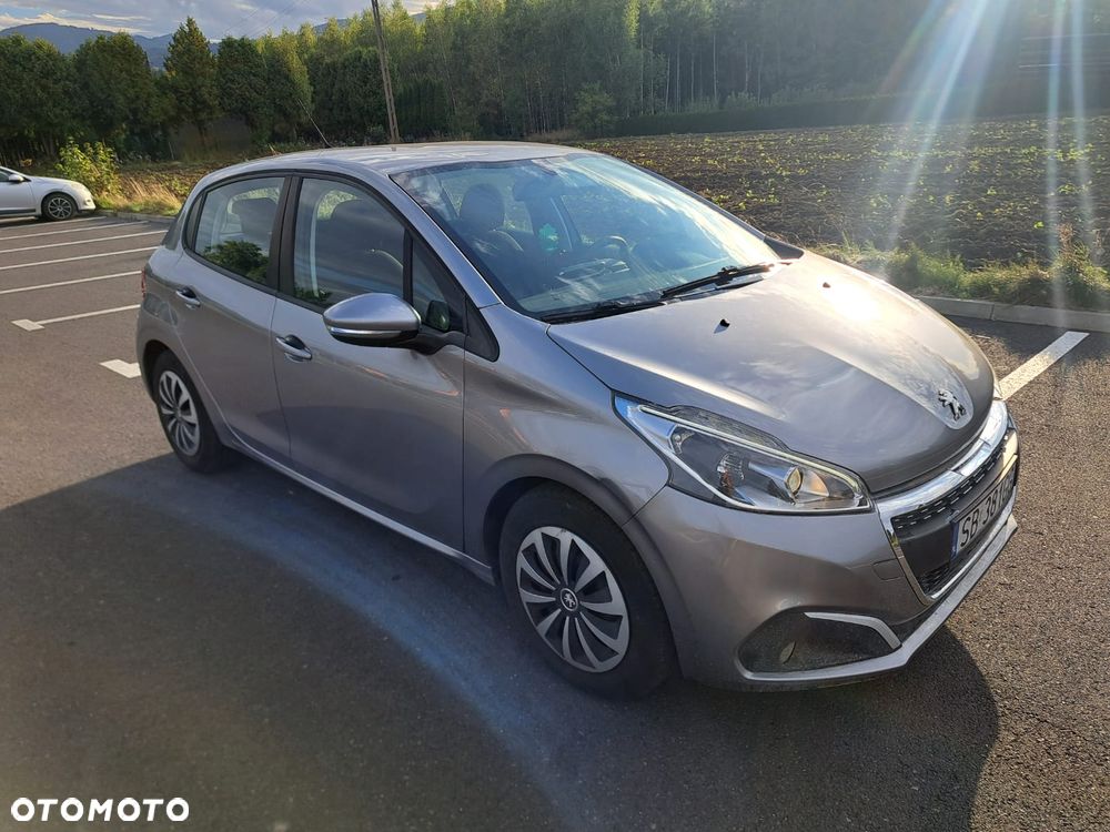 Peugeot 208 - 4
