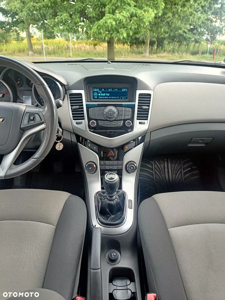 Chevrolet Cruze 1.6 - 17