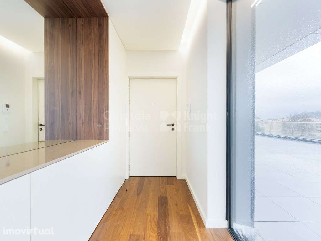 Penthouse T4 com terraço generoso e zona de bem-estar em Gaia - Grande imagem: 5/25