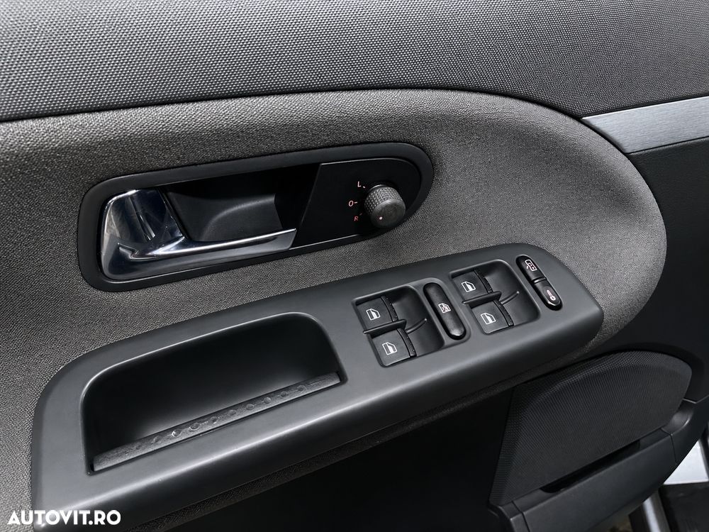 Volkswagen Sharan 2.0 TDI DPF Freestyle - 11