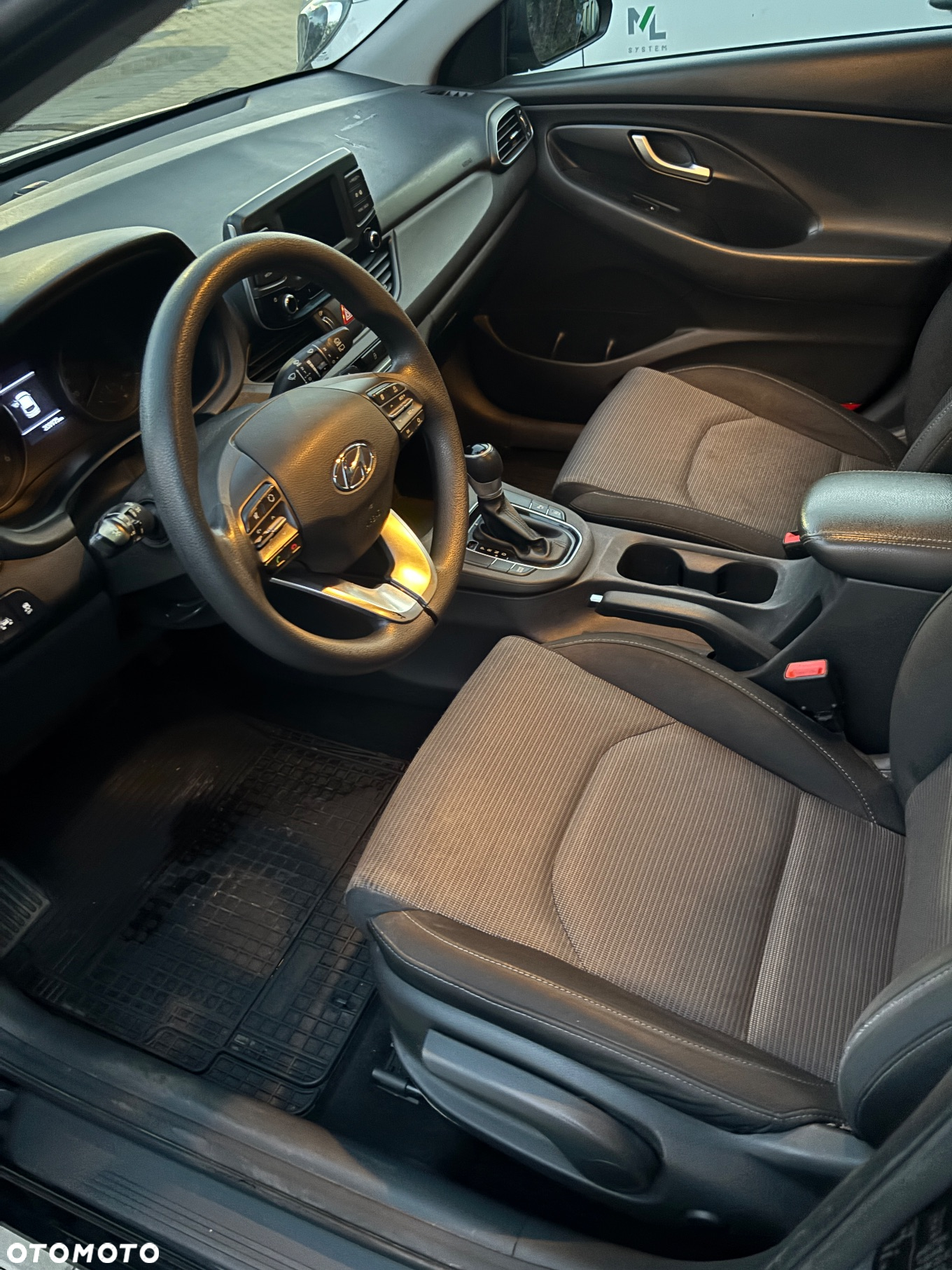 Hyundai i30 1.6 CRDi Comfort DCT - 7