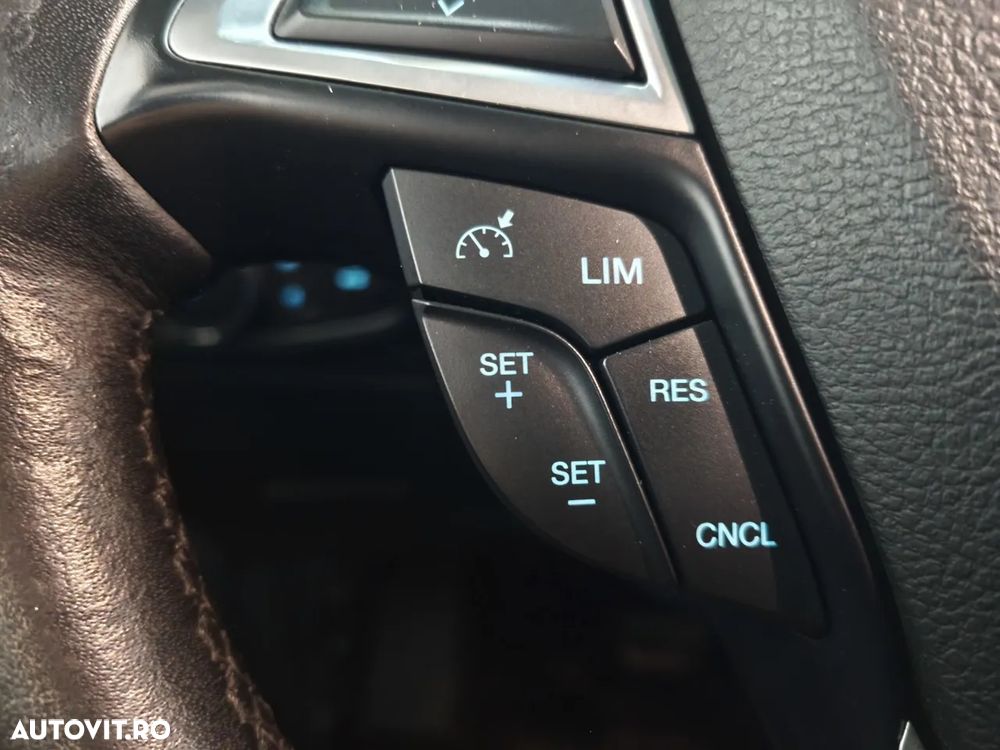 Ford Edge 2.0 TDCi Powershift Vignale - 27