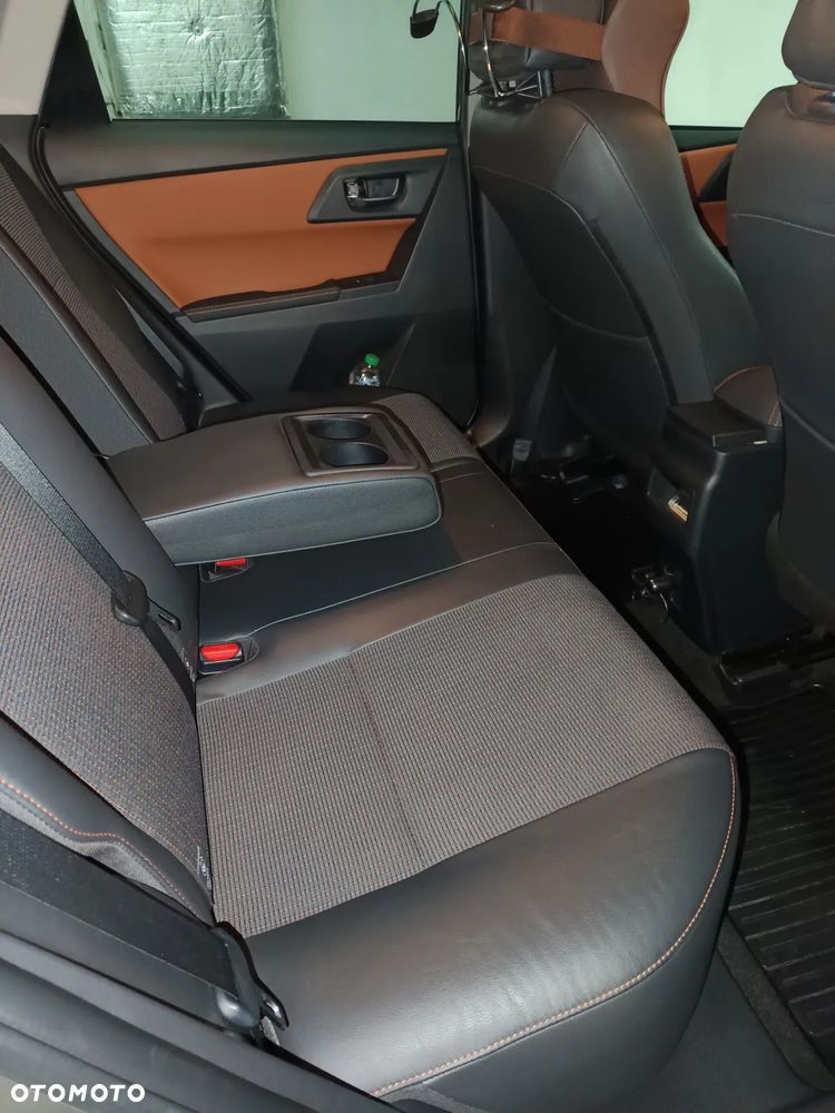 Toyota Auris 1.6 Prestige - 12