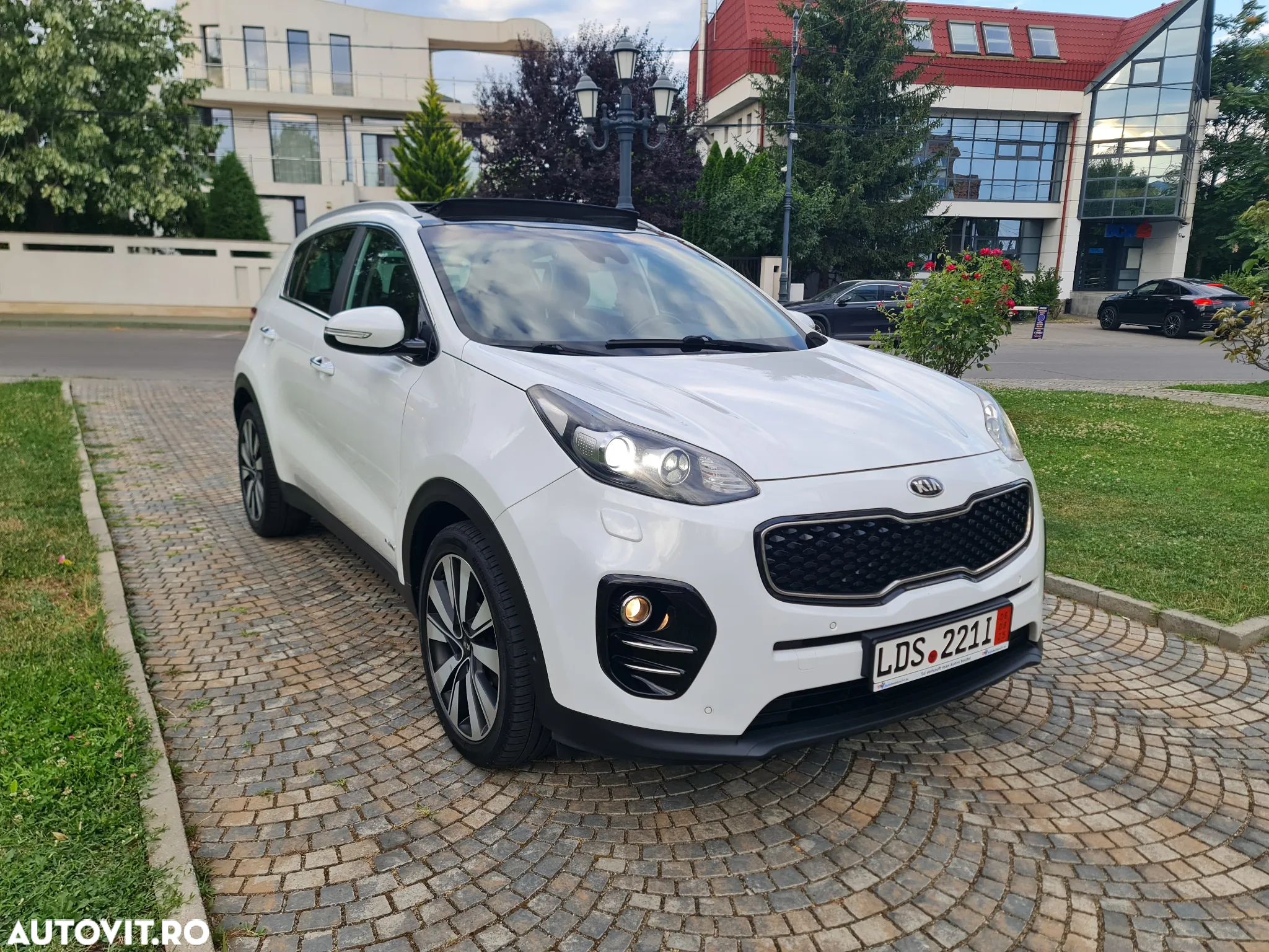 Kia Sportage 2.0 CRDI 184 AWD Aut. Platinum Edition - 2