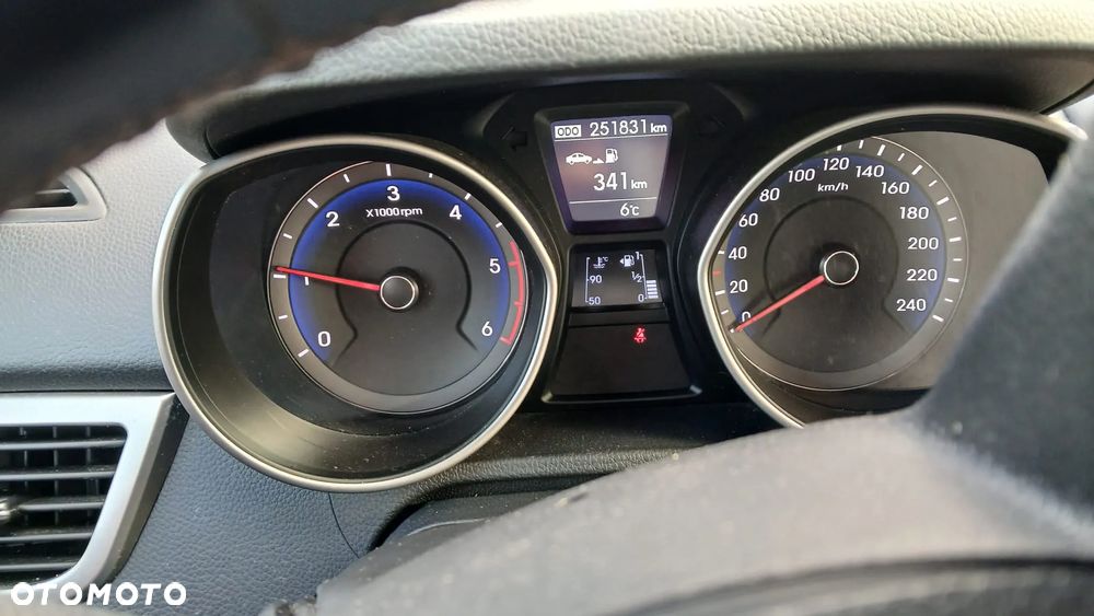 Hyundai i30 1.6 CRDi BlueDrive Comfort - 8