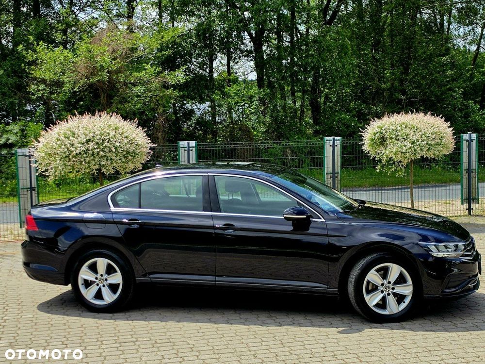 Volkswagen Passat - 20