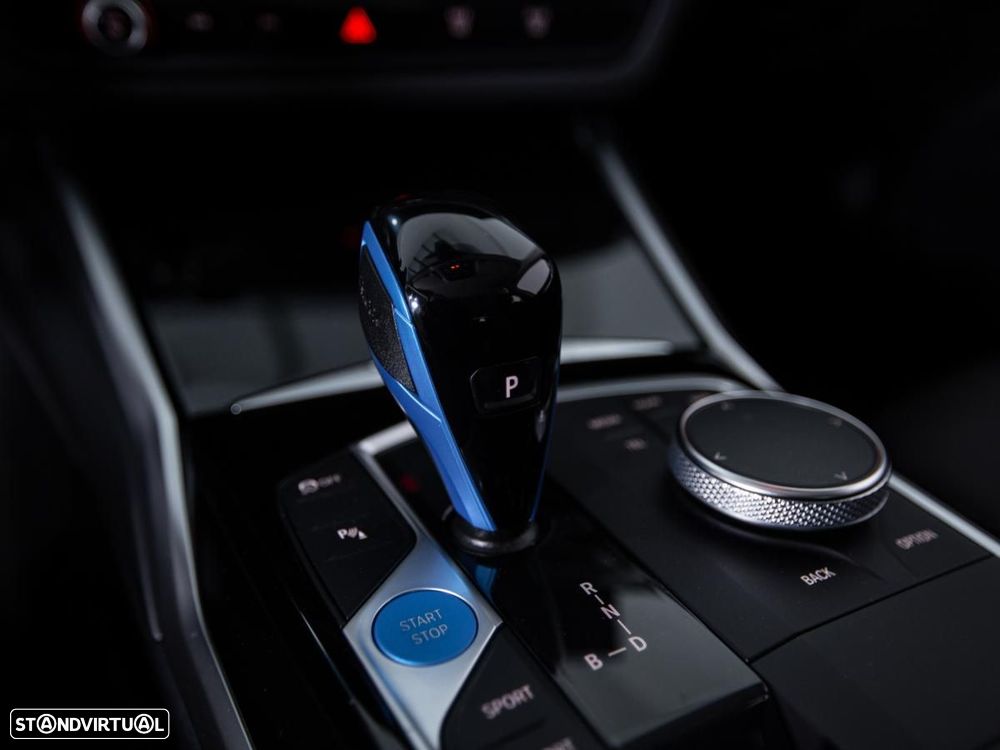 BMW i4 eDrive40 — fotografia 19