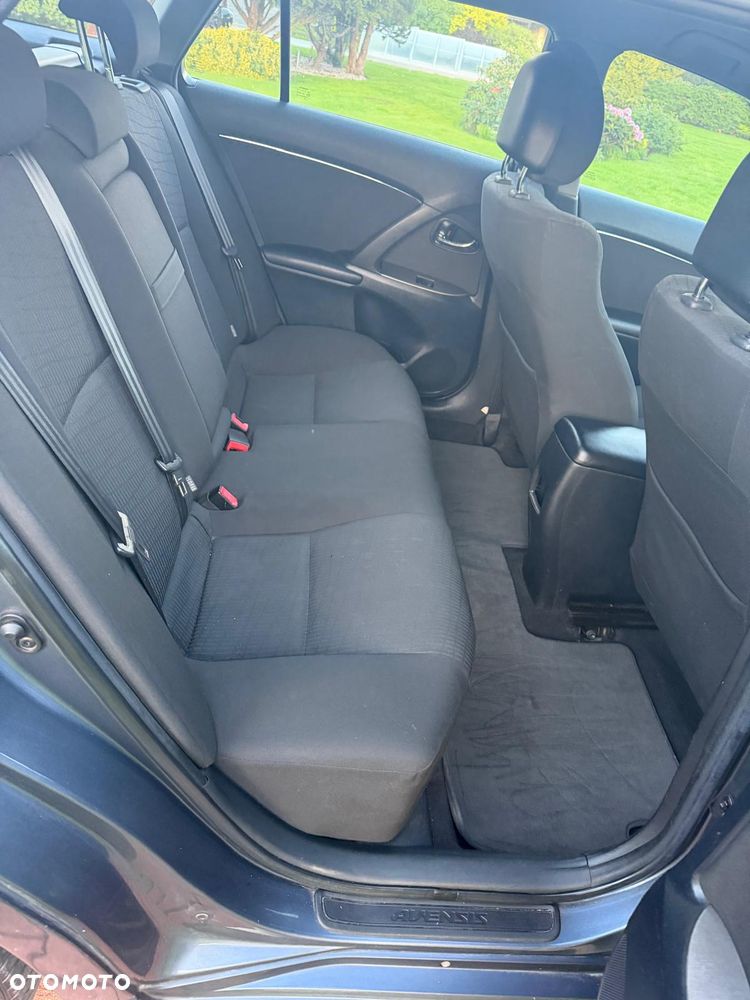 Toyota Avensis 2.2 D-4D Executive - 9