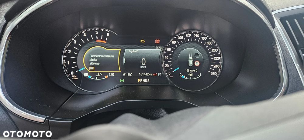 Ford S-Max - 11