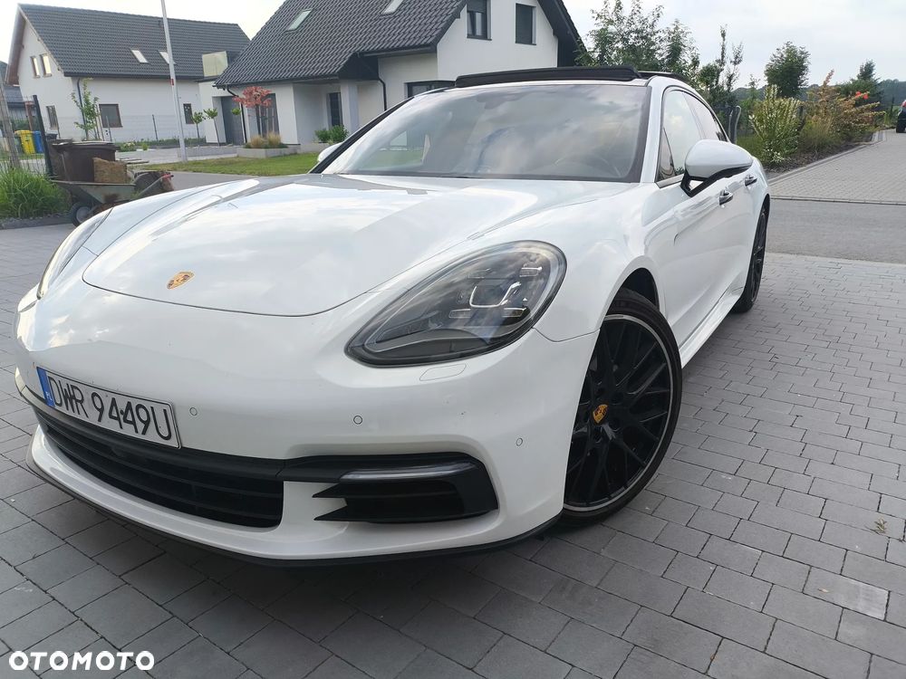 Porsche Panamera Standard - 12