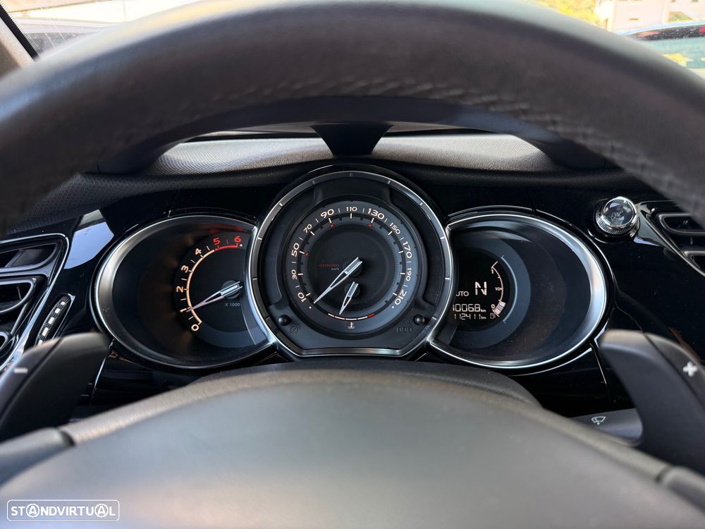 Citroën DS3 1.4 e-HDi Chic CMP - 15