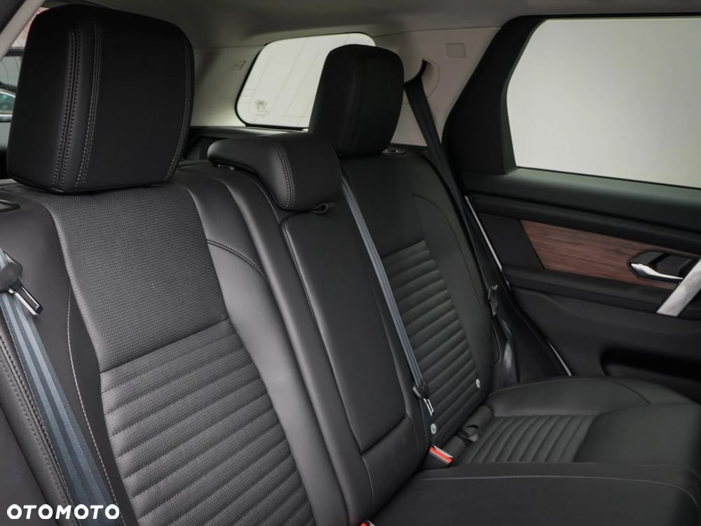 Land Rover Discovery Sport - 23