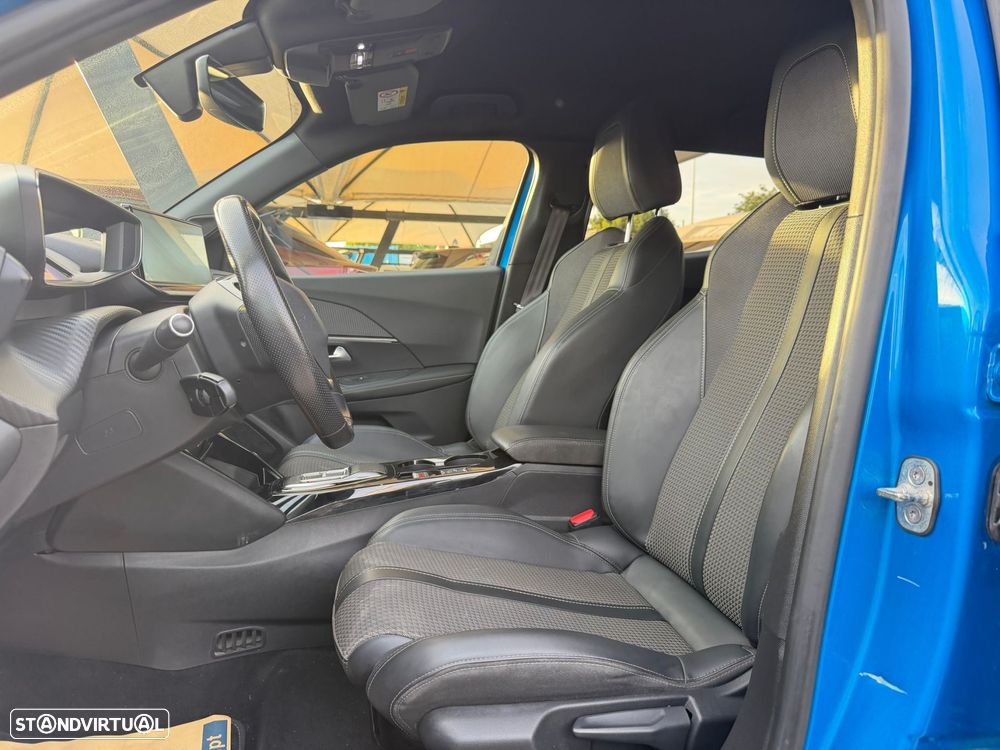Peugeot e-2008 50 kWh GT - 10