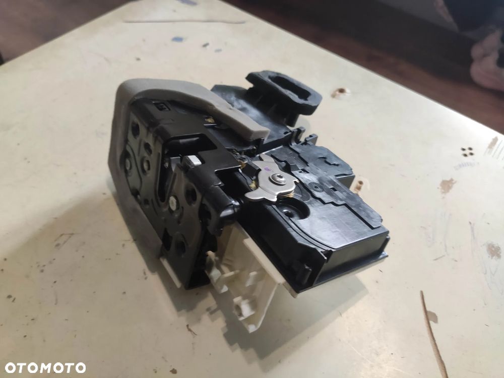 WG Zamek drzwi Prawy Tył Lewy Tył Audi A6 A7 Q7 Q8 4K0839016Q 4K0839015P - 6