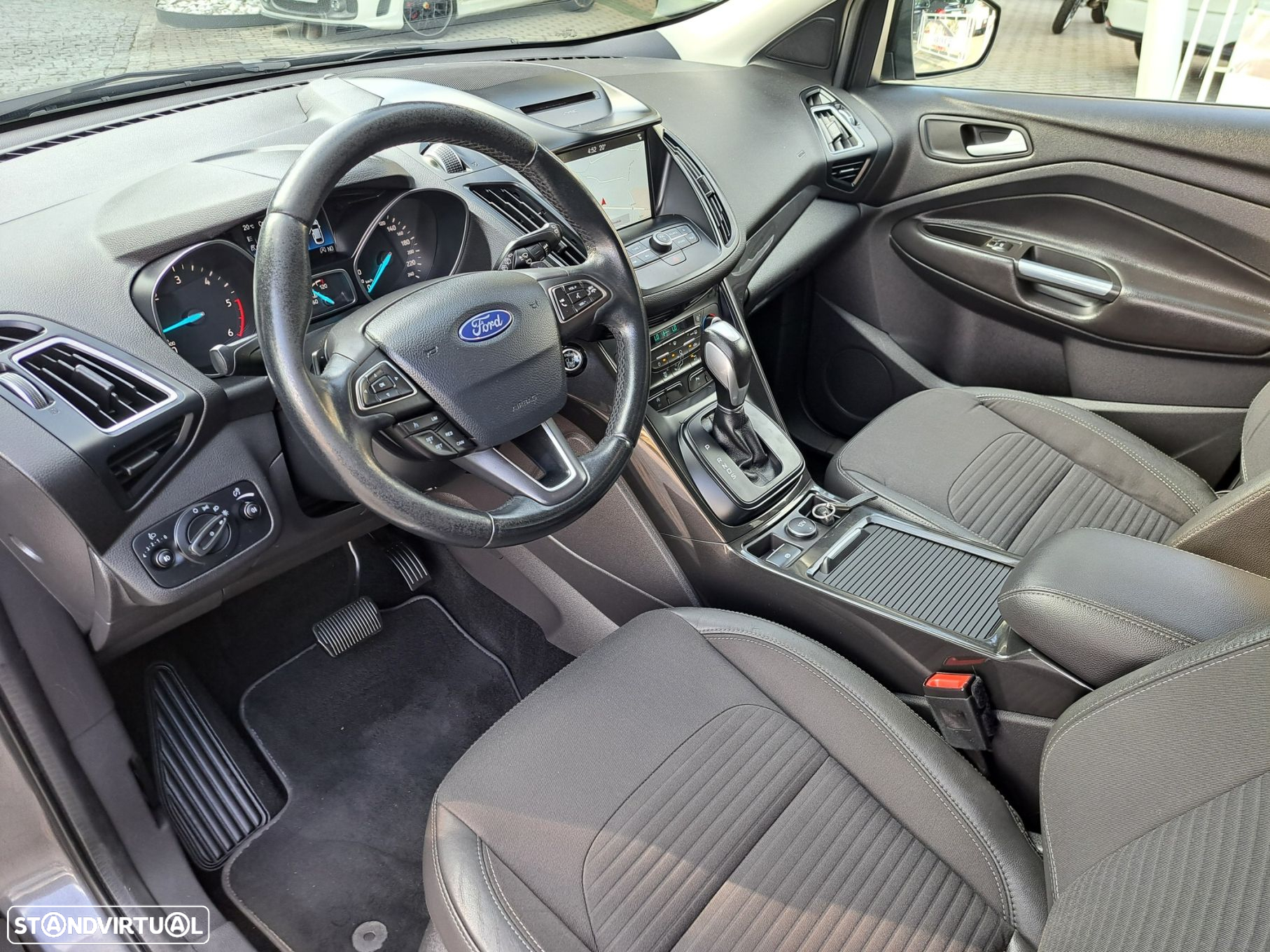 Ford Kuga 1.5 TDCi Titanium Powershift - 5