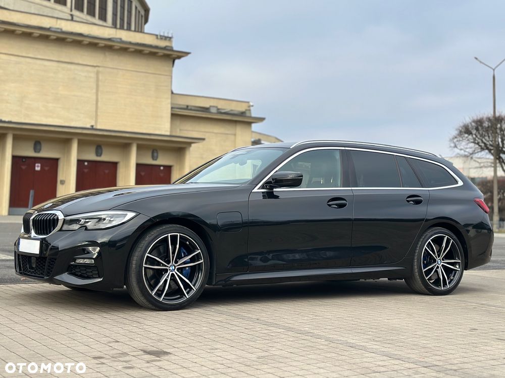 BMW Seria 3 330e iPerformance M Sport - 6