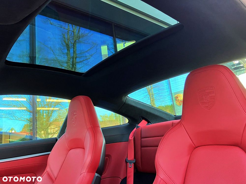 Porsche 911 Carrera - 23