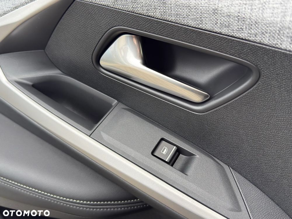 Peugeot 3008 1.2 PureTech mHEV GT E-DCS6 - 16