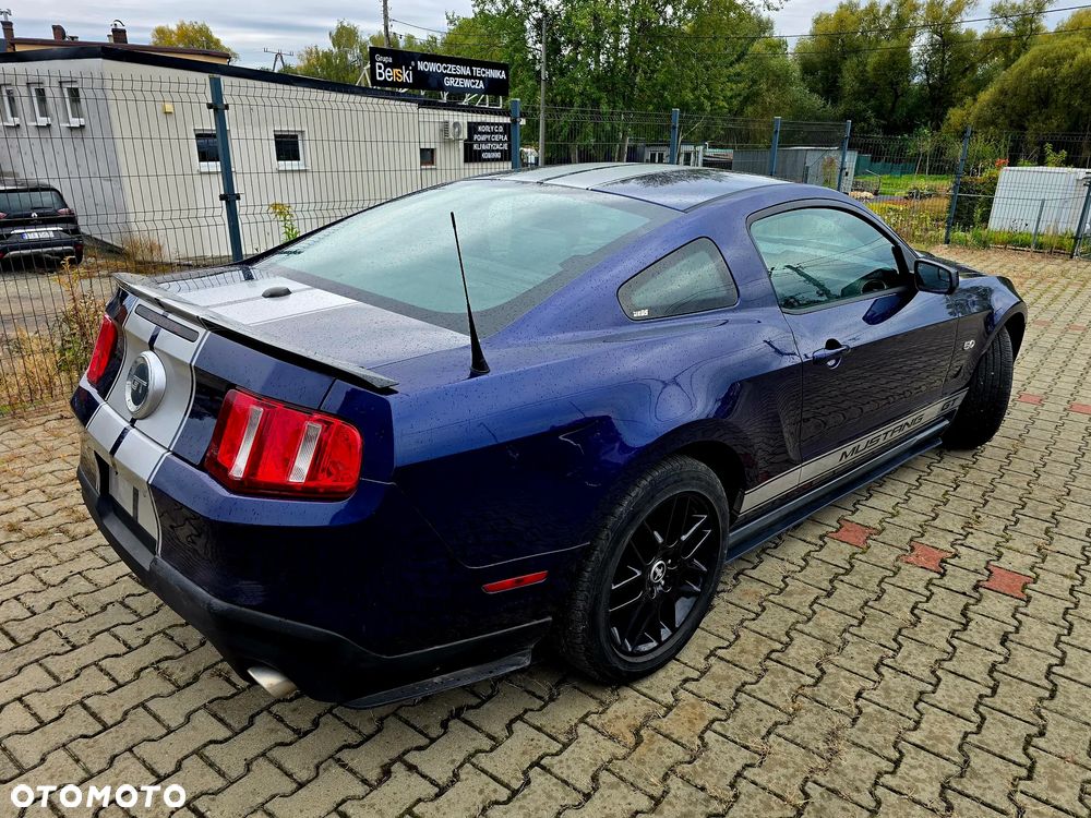 Ford Mustang 2011 photo 5