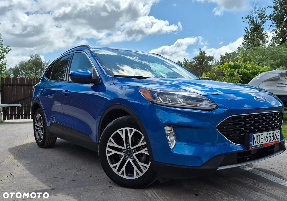 Ford Kuga - 1