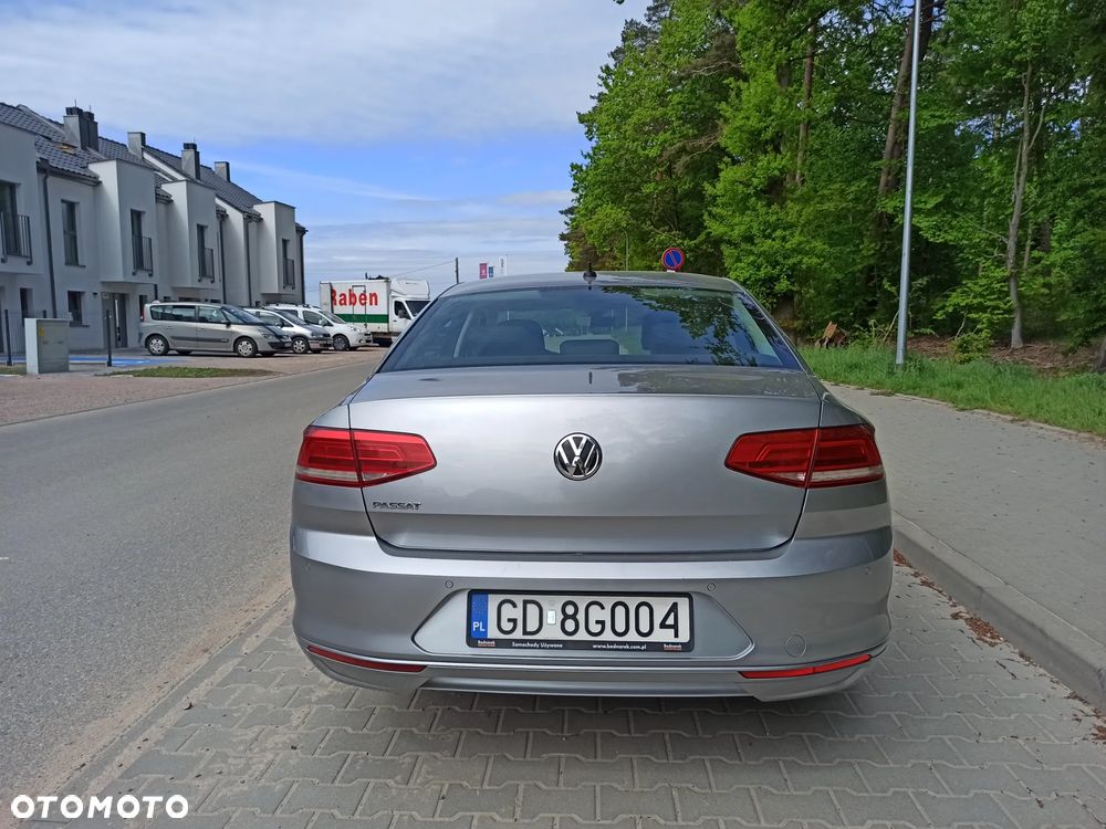 Volkswagen Passat 2.0 TDI SCR Comfortline - 4
