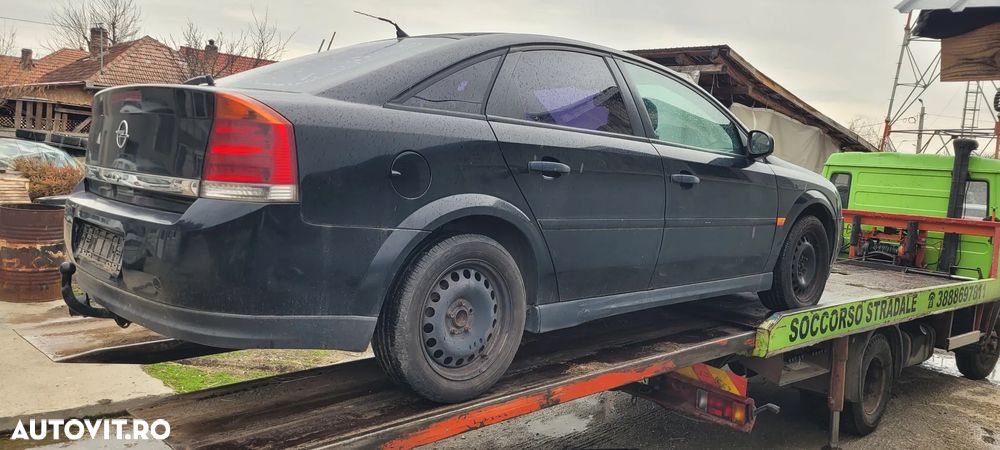Dezmembrez opel vectra c - 1