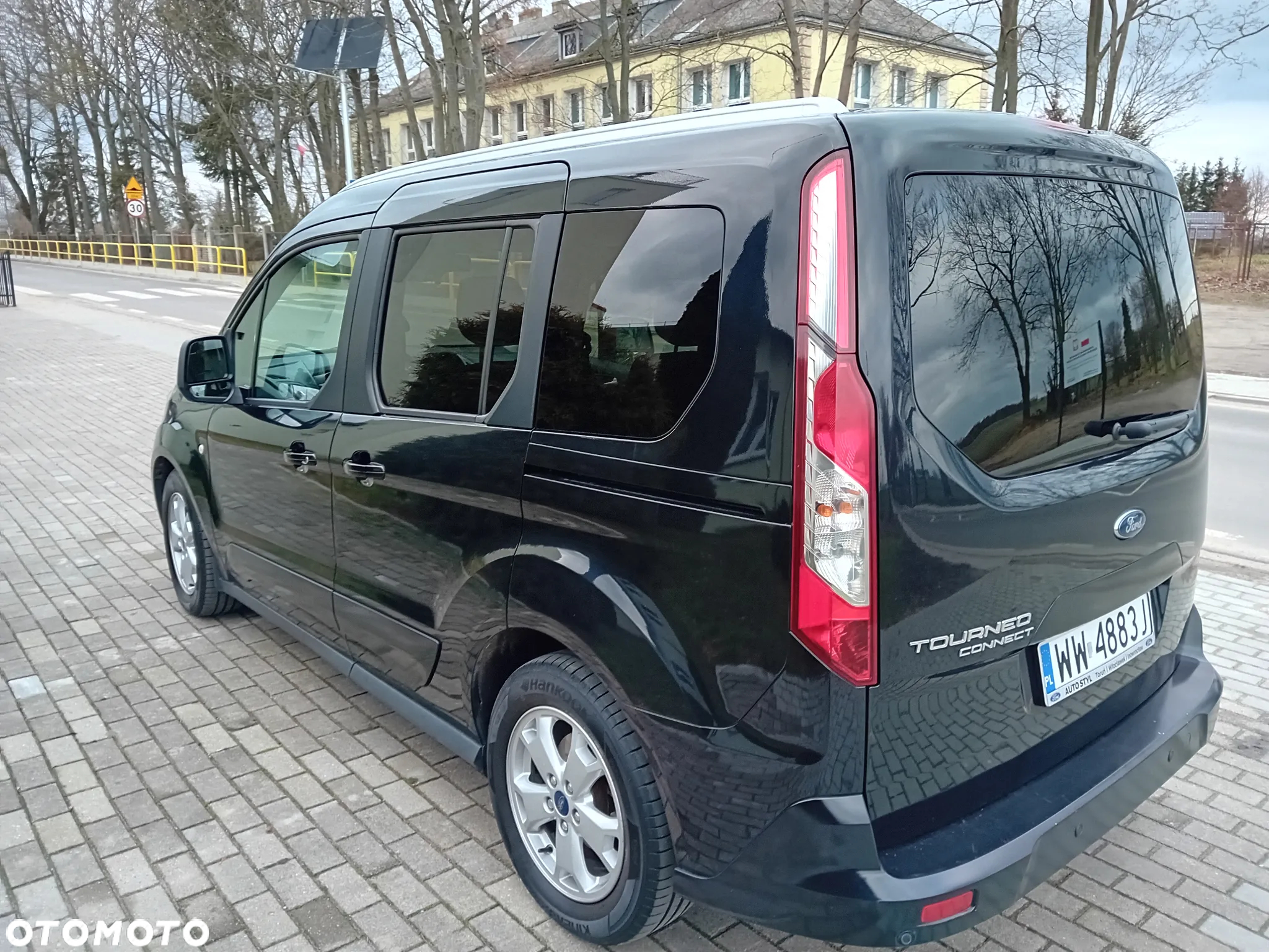 Ford Tourneo Connect 1.5 TDCi Titanium - 4