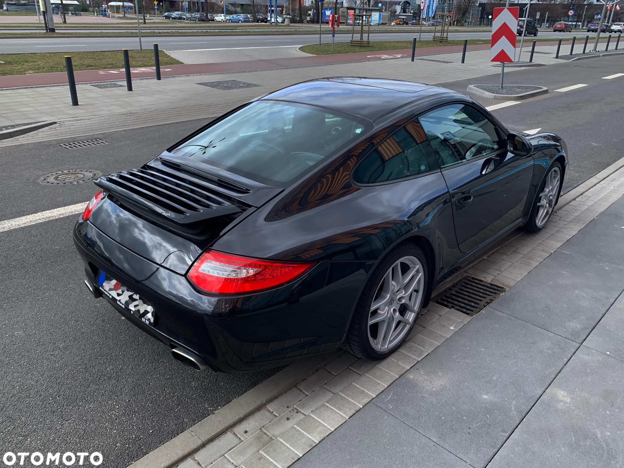 Porsche 911 Carrera - 3