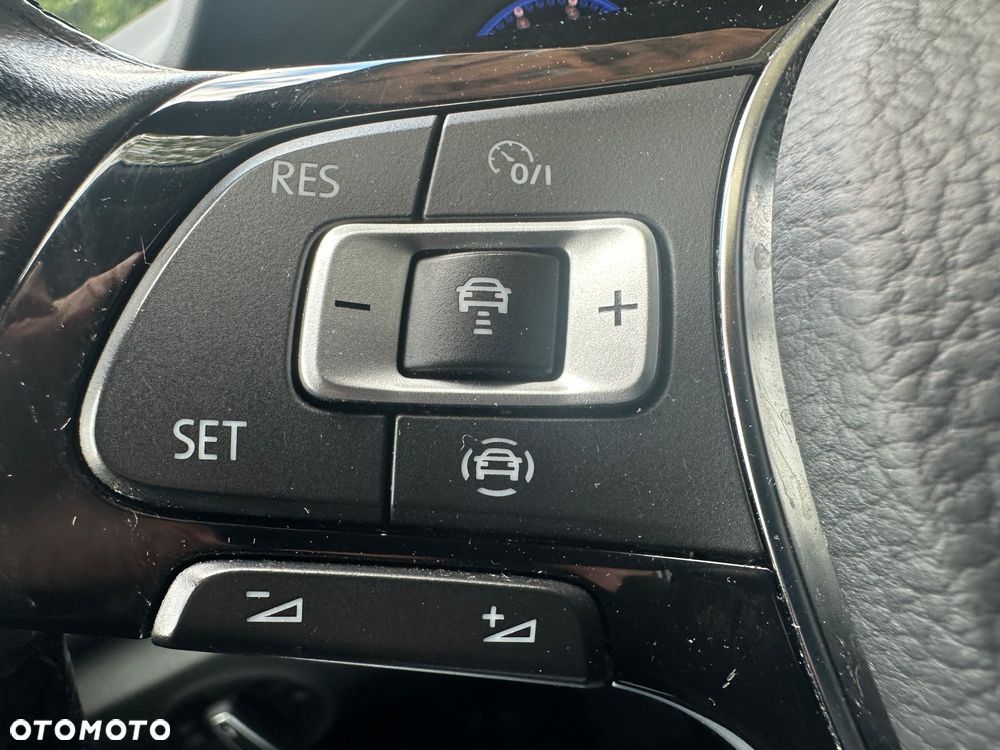 Volkswagen T-Roc 1.5 TSI GPF ACT Premium - 23