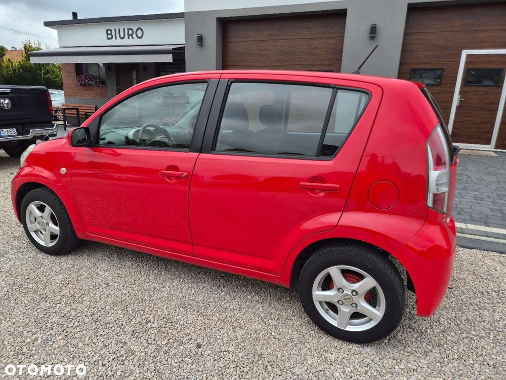 Daihatsu Sirion - 5