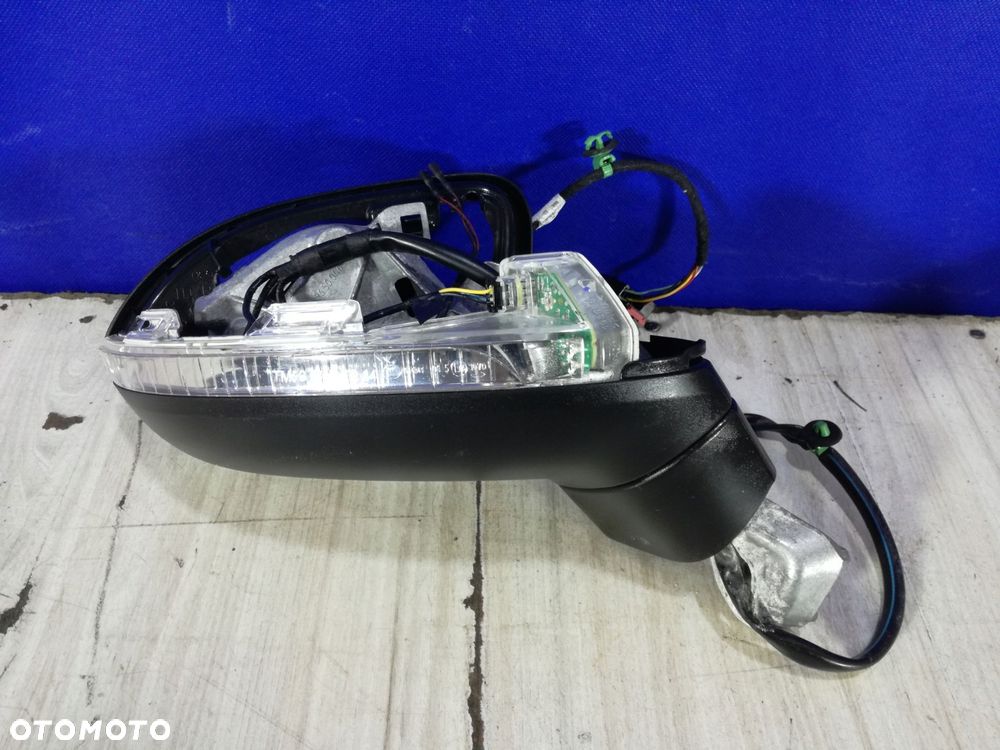 vw passat b8 3g0 14/19 lusterko zewnętrzne kompletne prawe 7-pinów europa - 2