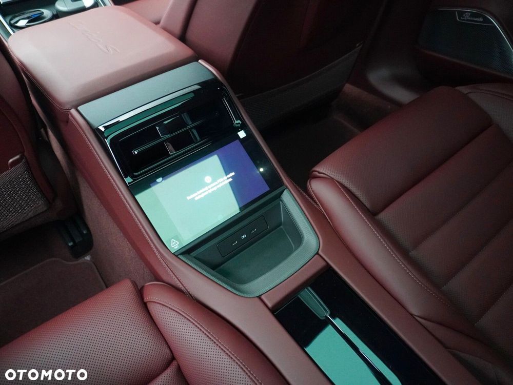 Porsche Panamera Turbo S E-Hybrid PHEV - 36