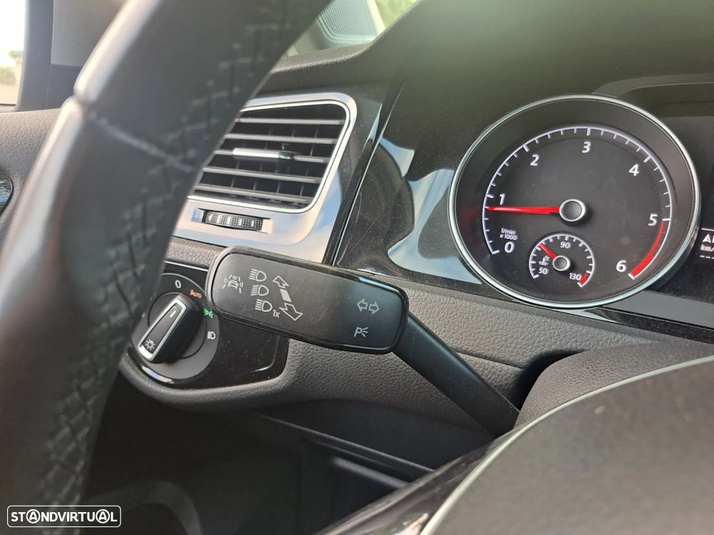 VW Golf 2.0 TDI DSG Sound - 15