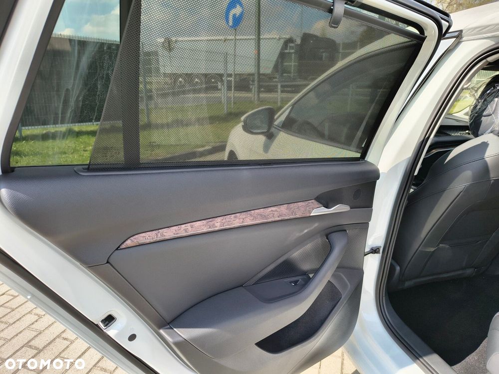 Skoda Superb 2.0 TDI SCR 4x4 L&K DSG - 19