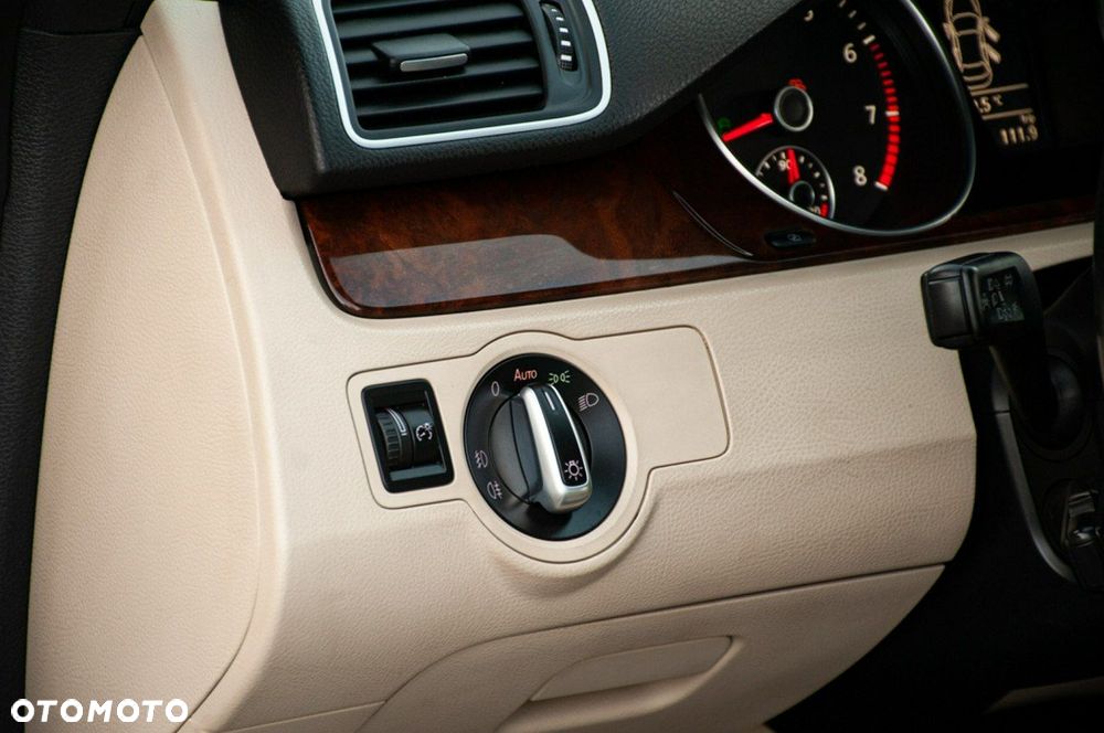 Volkswagen Passat CC - 23