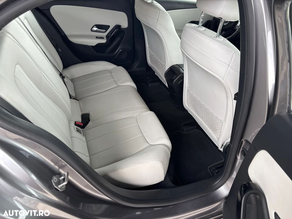 Mercedes-Benz A 180 d 7G-DCT - 34