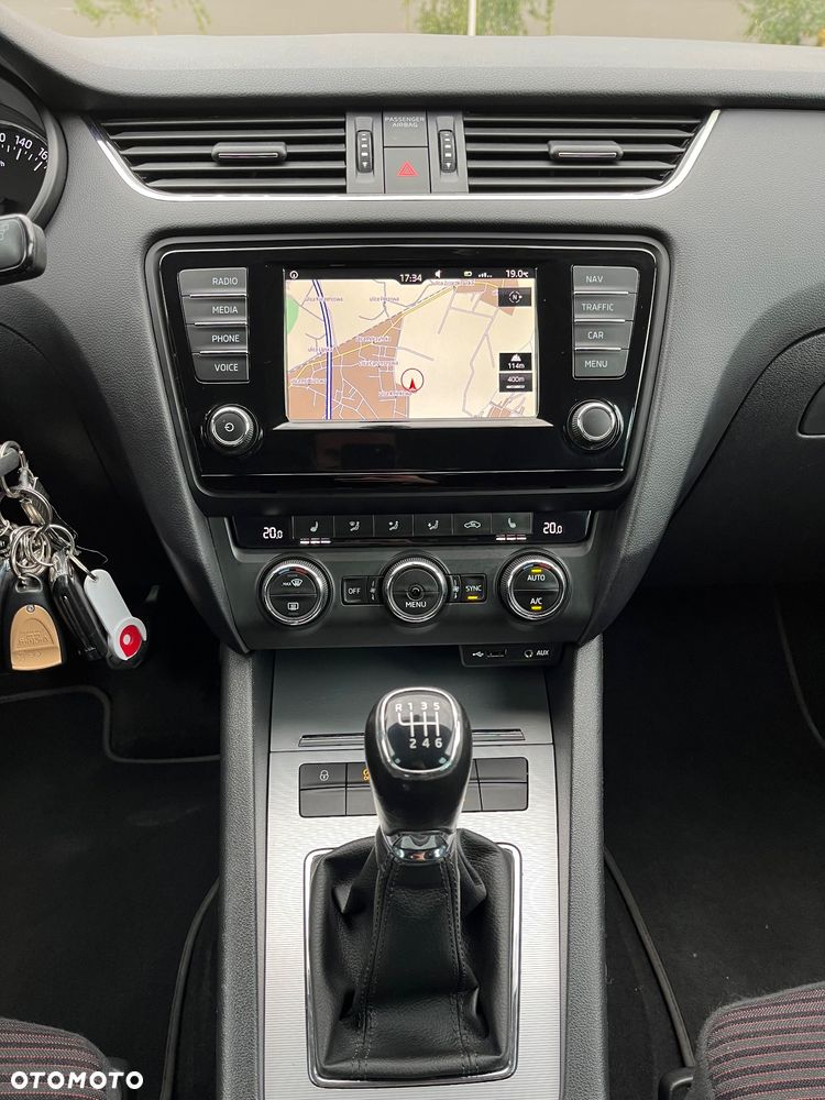 Skoda Octavia 1.8 TSI Joy - 33