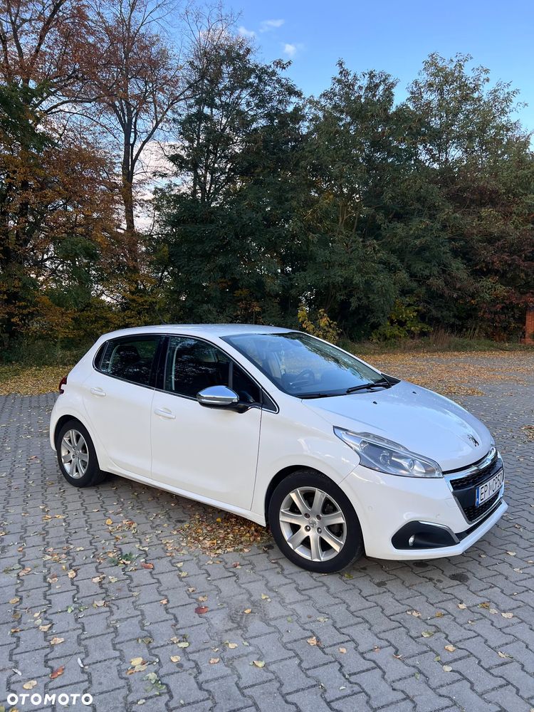 Peugeot 208 e-HDi 115 Stop&Start Allure - 2