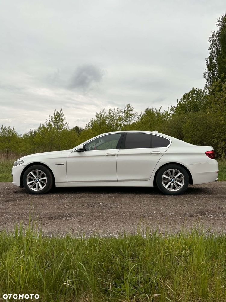 BMW Seria 5 520d xDrive - 4