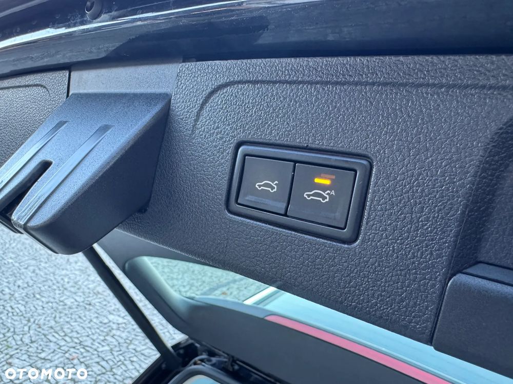 Volkswagen Passat 2.0 TDI SCR DSG Comfortline - 36