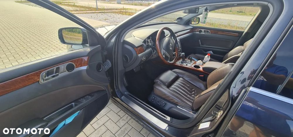 Volkswagen Phaeton - 9