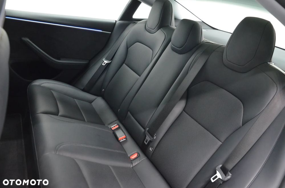 Tesla Model 3 Langstreckenbatterie Allradantrieb Dual Motor - 13