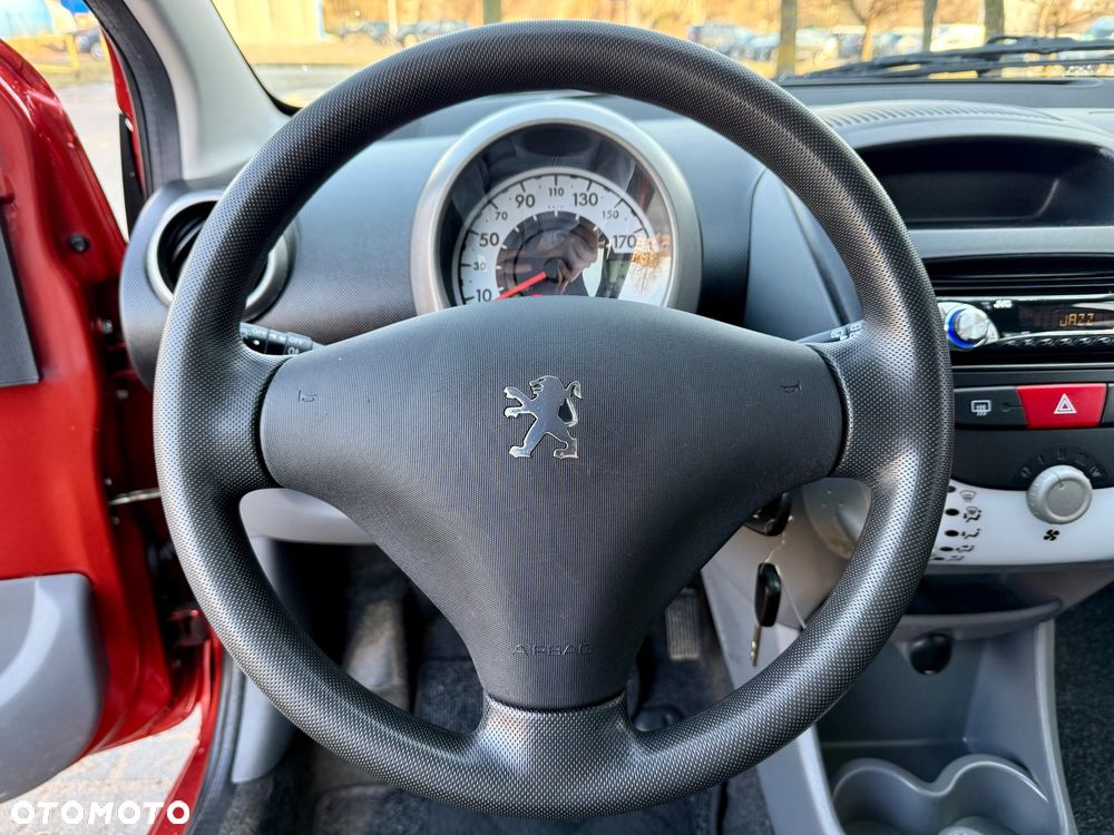 Peugeot 107 1.0 Trendy 2-Tronic - 24